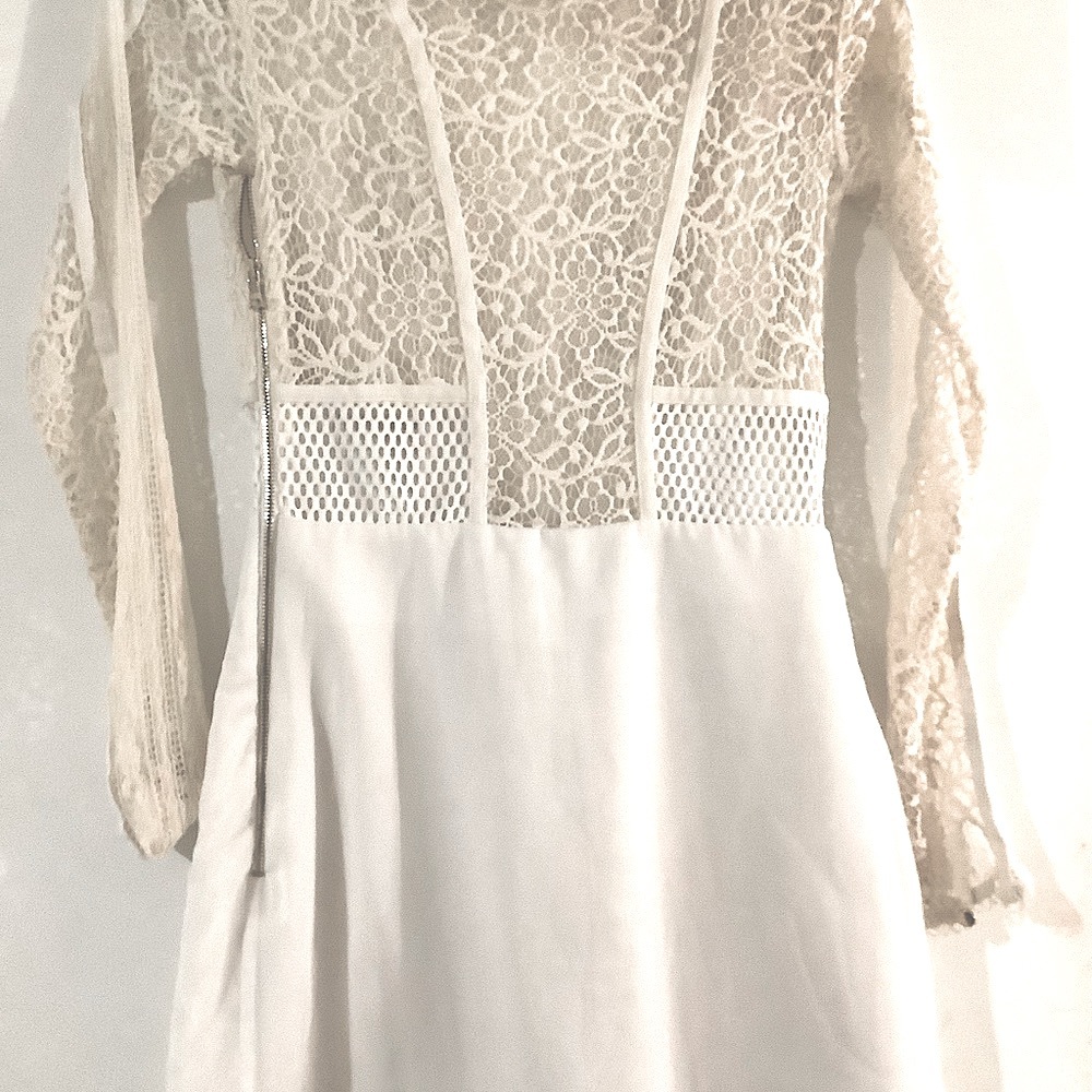FREE SHIPPING GORGEOUS Long Sleeve Lace Dress